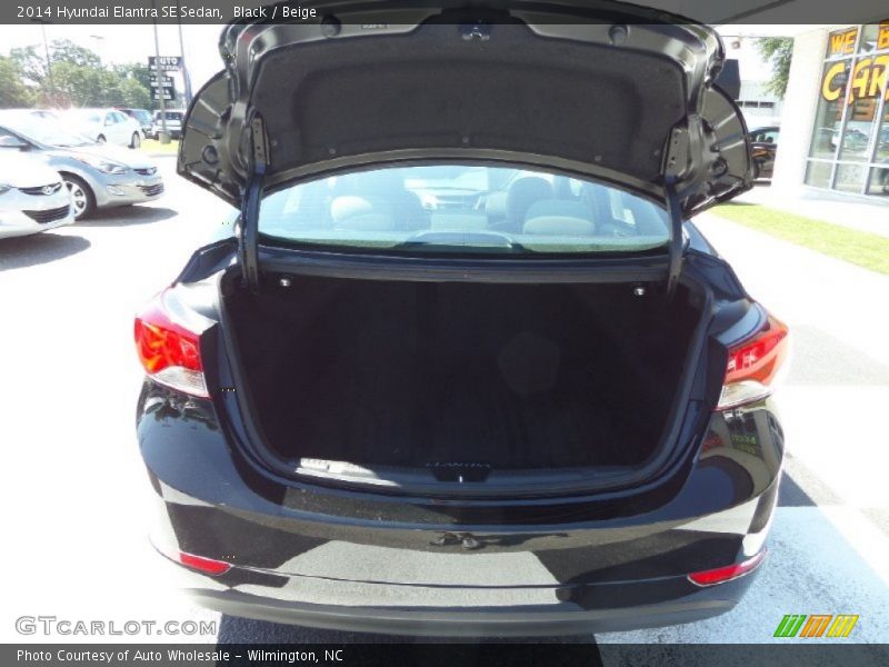 Black / Beige 2014 Hyundai Elantra SE Sedan