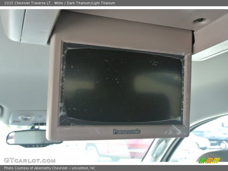 White / Dark Titanium/Light Titanium 2015 Chevrolet Traverse LT