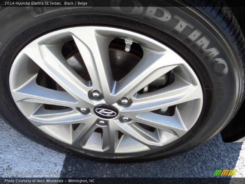 Black / Beige 2014 Hyundai Elantra SE Sedan