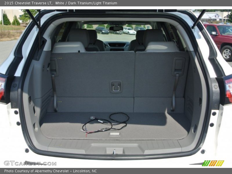 White / Dark Titanium/Light Titanium 2015 Chevrolet Traverse LT