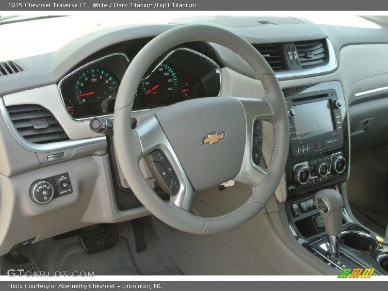 White / Dark Titanium/Light Titanium 2015 Chevrolet Traverse LT