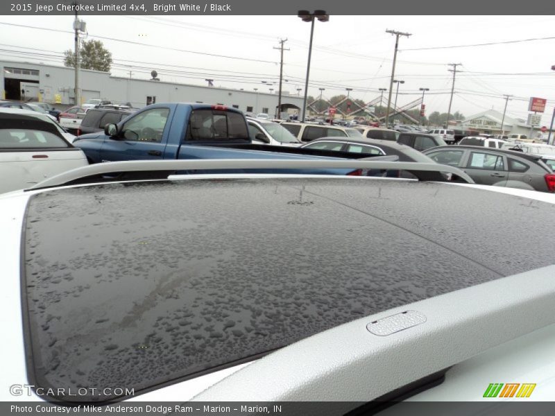 Bright White / Black 2015 Jeep Cherokee Limited 4x4