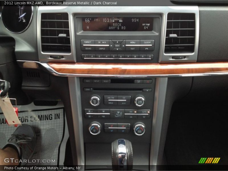 Bordeaux Reserve Metallic / Dark Charcoal 2012 Lincoln MKZ AWD