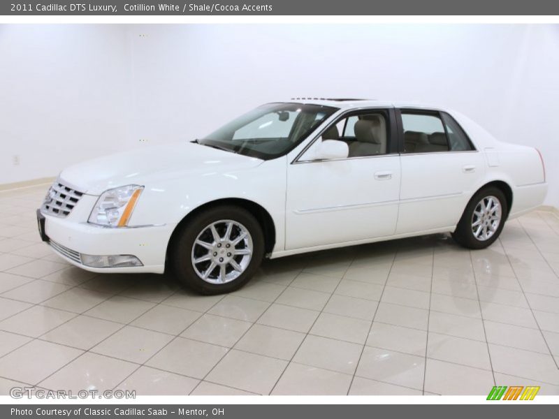 Front 3/4 View of 2011 DTS Luxury
