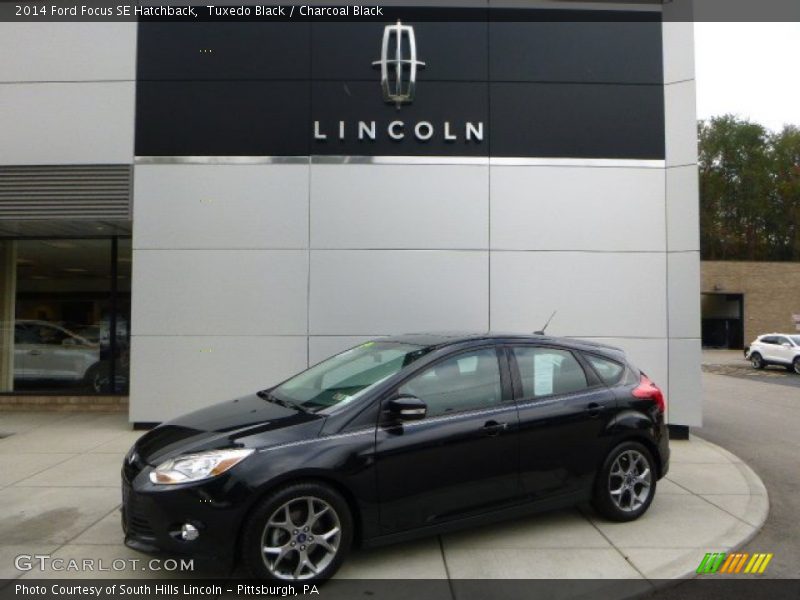 Tuxedo Black / Charcoal Black 2014 Ford Focus SE Hatchback