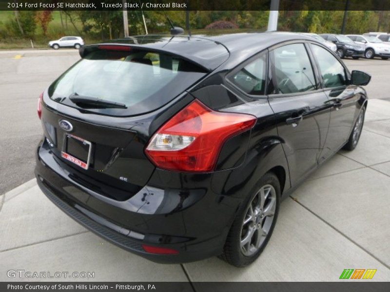 Tuxedo Black / Charcoal Black 2014 Ford Focus SE Hatchback