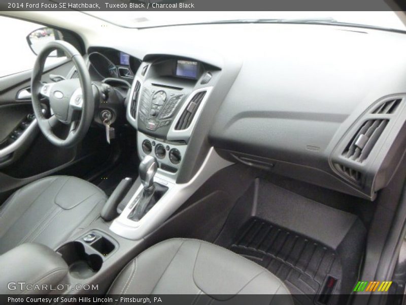 Tuxedo Black / Charcoal Black 2014 Ford Focus SE Hatchback