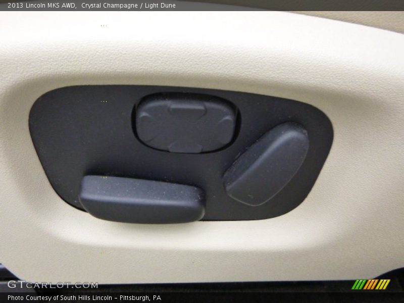 Crystal Champagne / Light Dune 2013 Lincoln MKS AWD