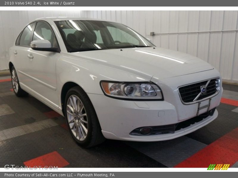 Ice White / Quartz 2010 Volvo S40 2.4i