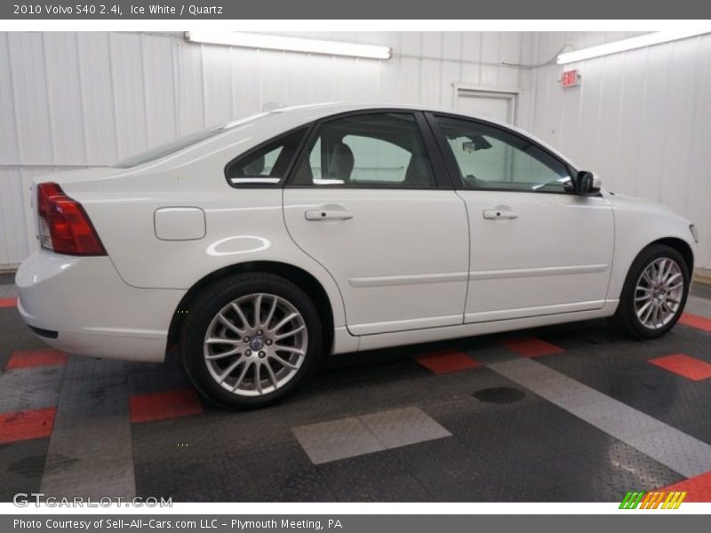 Ice White / Quartz 2010 Volvo S40 2.4i
