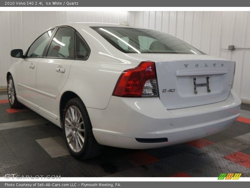 Ice White / Quartz 2010 Volvo S40 2.4i