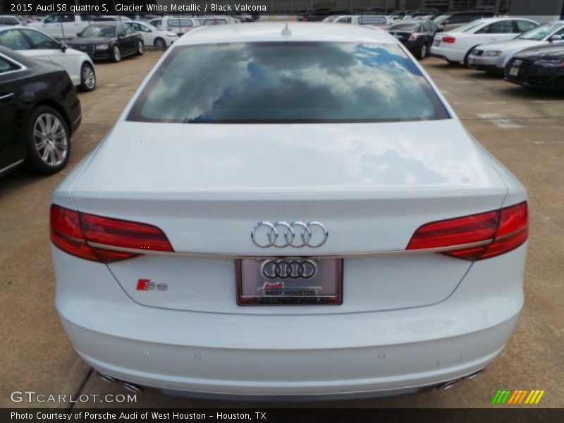 Glacier White Metallic / Black Valcona 2015 Audi S8 quattro S