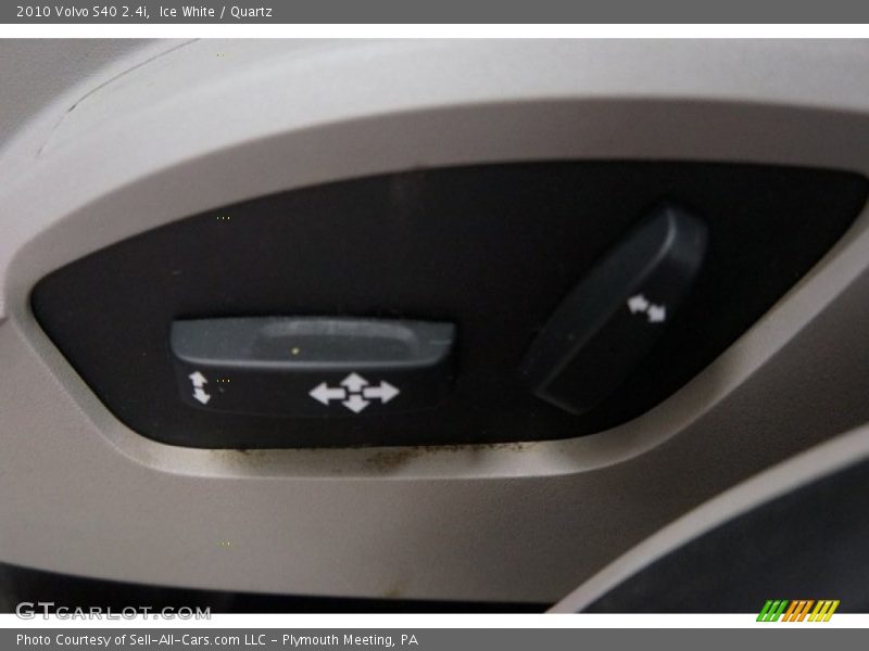 Ice White / Quartz 2010 Volvo S40 2.4i