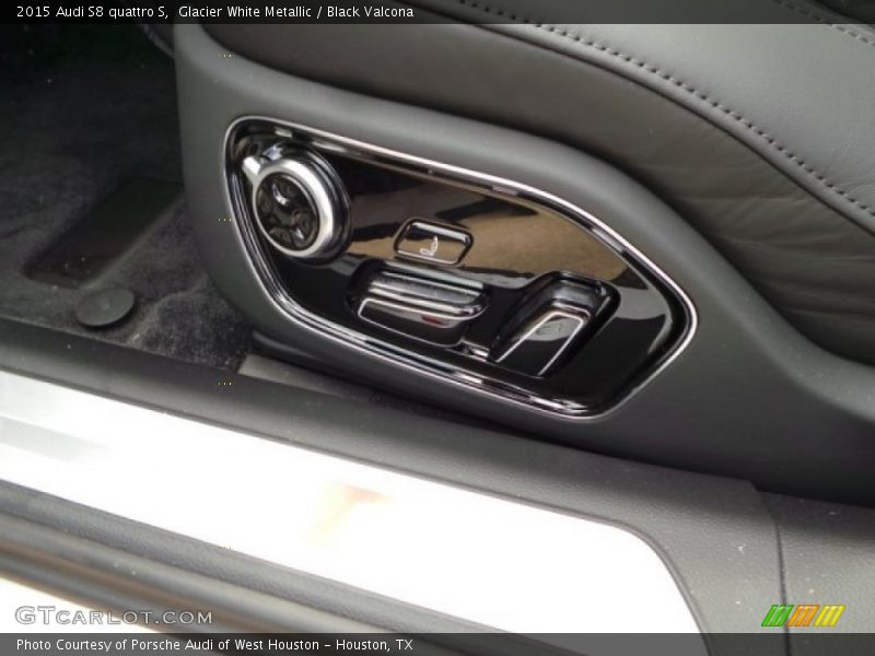 Controls of 2015 S8 quattro S