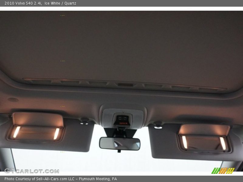 Ice White / Quartz 2010 Volvo S40 2.4i