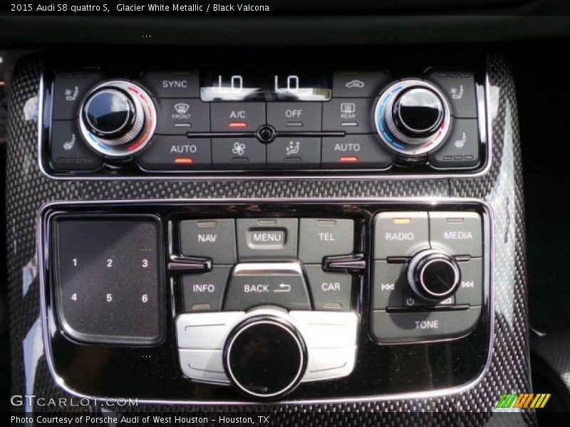 Controls of 2015 S8 quattro S