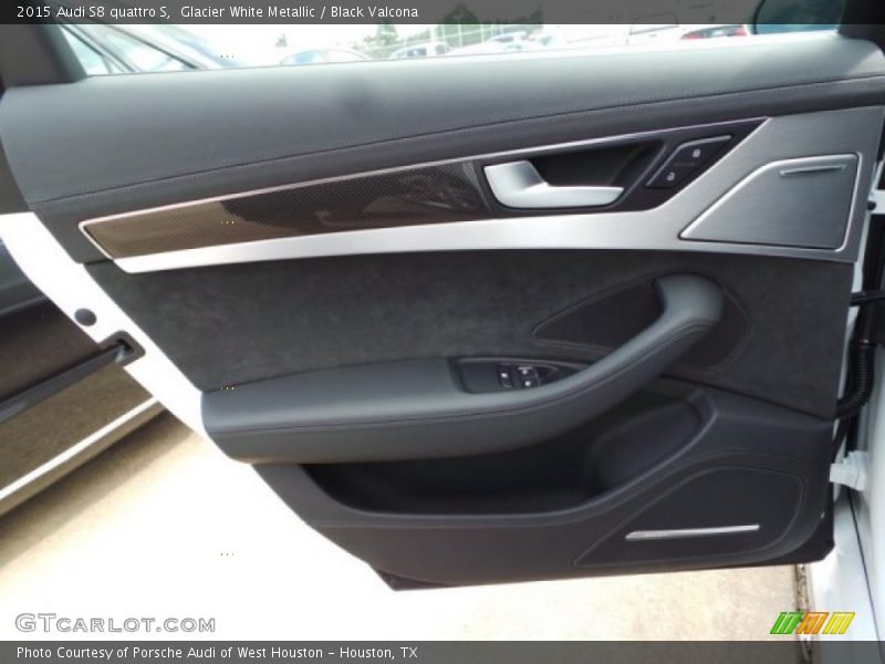 Glacier White Metallic / Black Valcona 2015 Audi S8 quattro S
