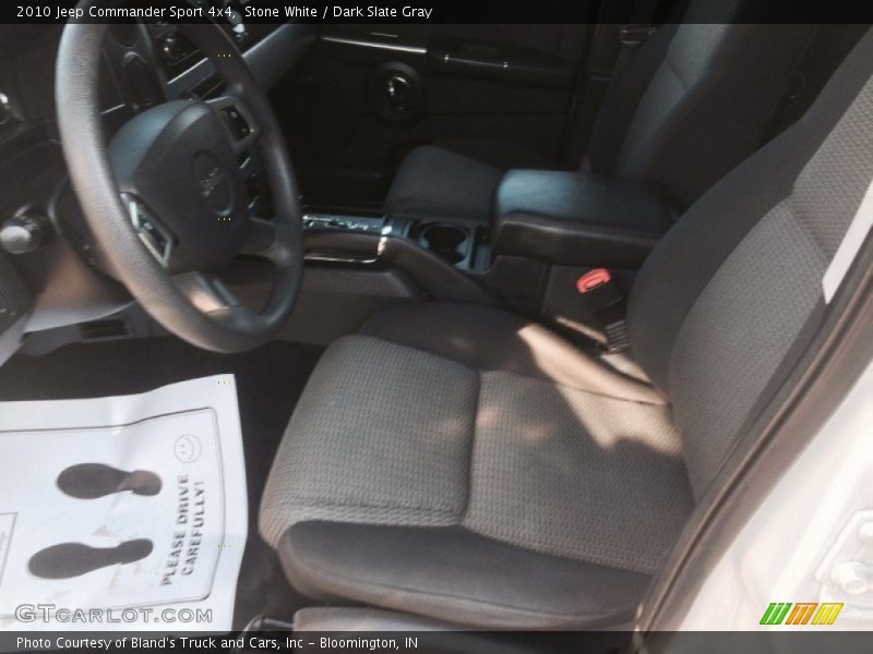Stone White / Dark Slate Gray 2010 Jeep Commander Sport 4x4