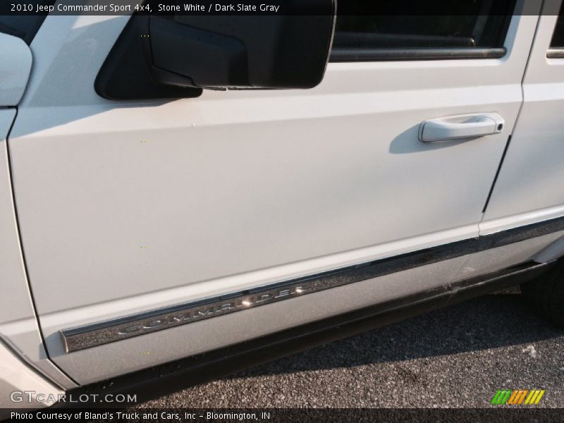 Stone White / Dark Slate Gray 2010 Jeep Commander Sport 4x4