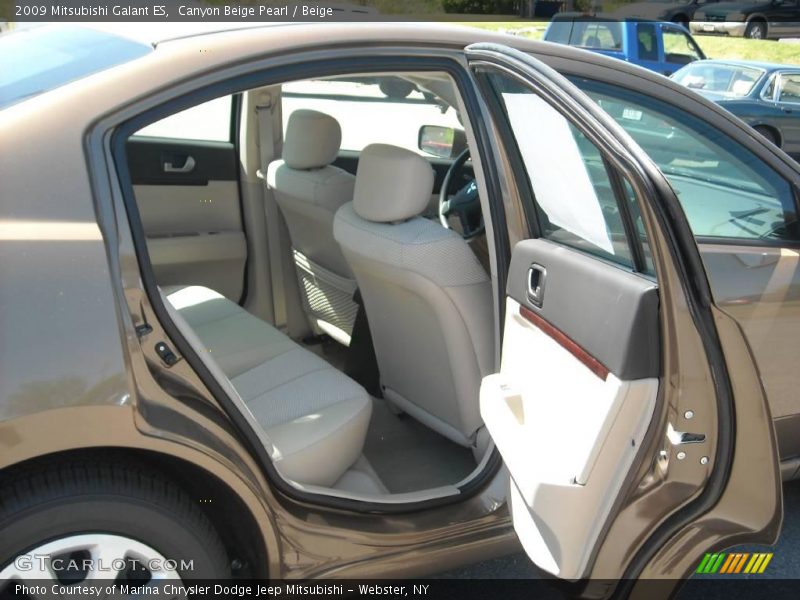 Canyon Beige Pearl / Beige 2009 Mitsubishi Galant ES