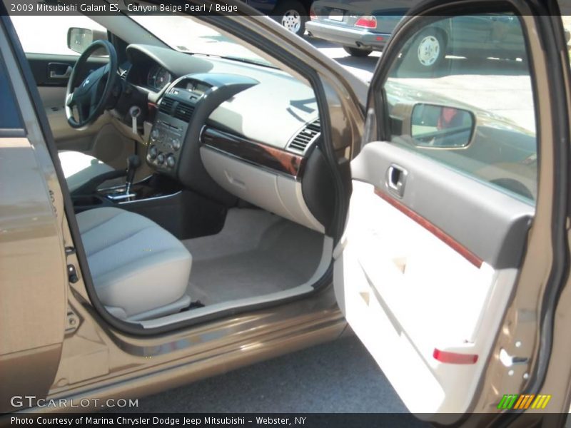 Canyon Beige Pearl / Beige 2009 Mitsubishi Galant ES