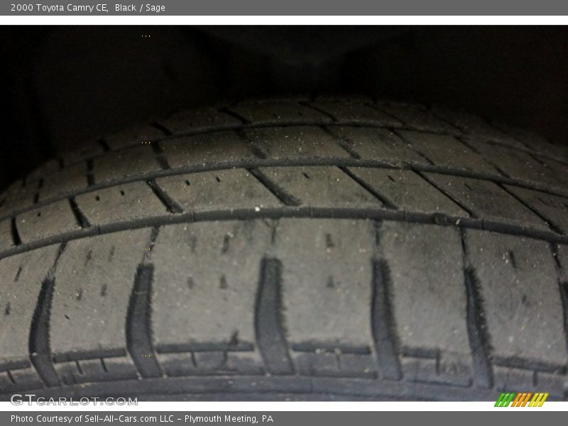 Black / Sage 2000 Toyota Camry CE