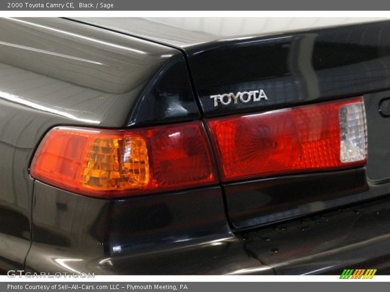 Black / Sage 2000 Toyota Camry CE