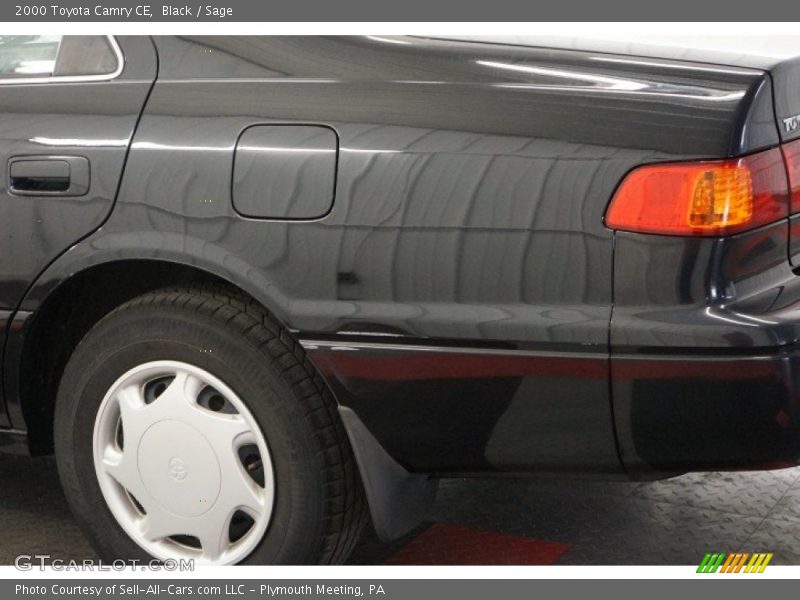 Black / Sage 2000 Toyota Camry CE