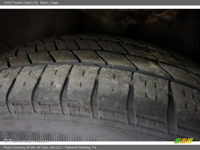 Black / Sage 2000 Toyota Camry CE