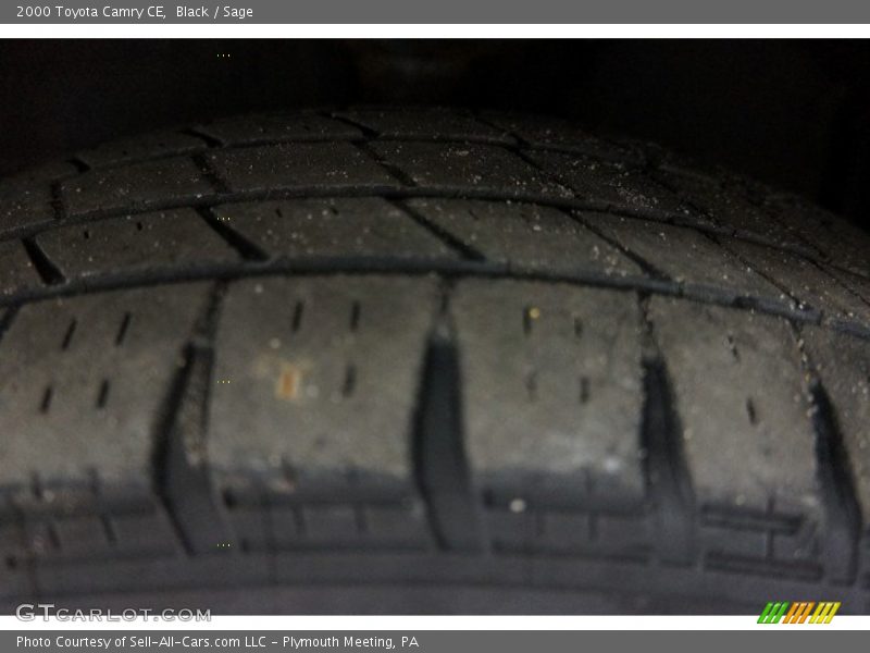 Black / Sage 2000 Toyota Camry CE