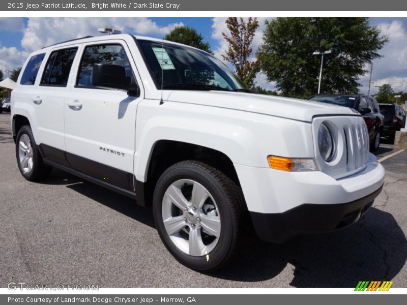 Front 3/4 View of 2015 Patriot Latitude