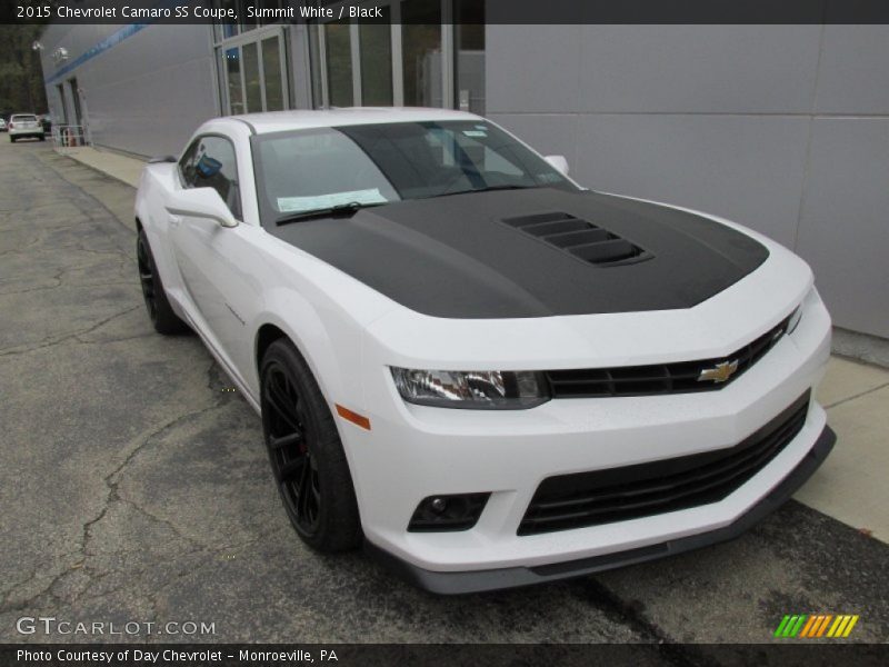 Front 3/4 View of 2015 Camaro SS Coupe