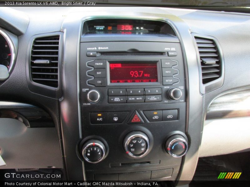 Bright Silver / Gray 2013 Kia Sorento LX V6 AWD