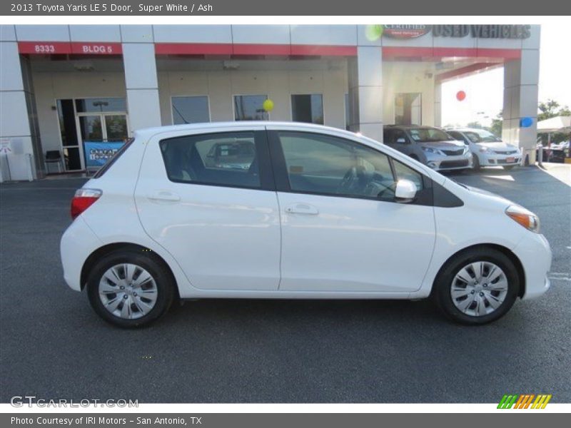 Super White / Ash 2013 Toyota Yaris LE 5 Door