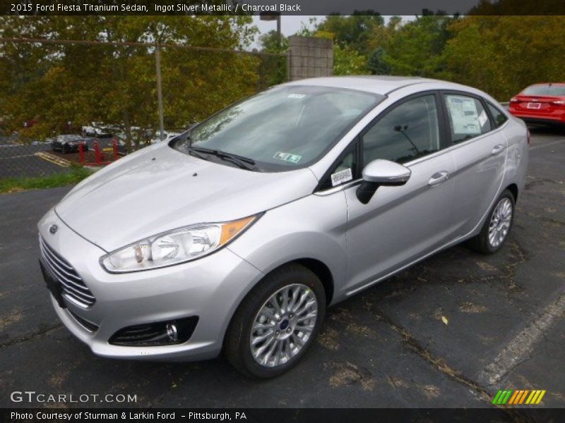 Front 3/4 View of 2015 Fiesta Titanium Sedan