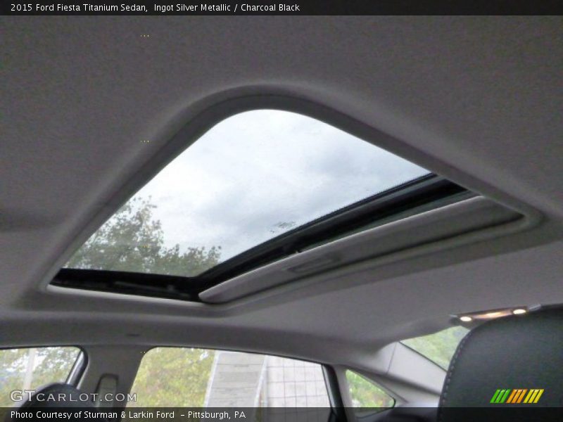 Ingot Silver Metallic / Charcoal Black 2015 Ford Fiesta Titanium Sedan