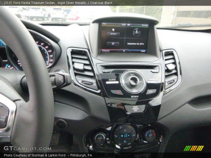 Ingot Silver Metallic / Charcoal Black 2015 Ford Fiesta Titanium Sedan