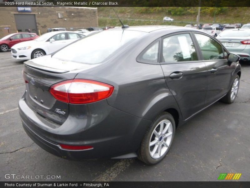  2015 Fiesta SE Sedan Magnetic Metallic
