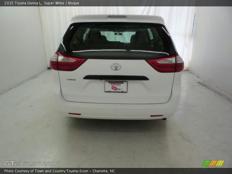 Super White / Bisque 2015 Toyota Sienna L