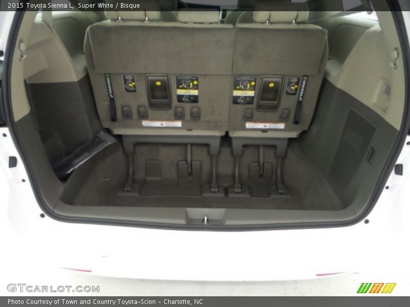 Super White / Bisque 2015 Toyota Sienna L