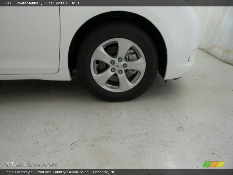 Super White / Bisque 2015 Toyota Sienna L