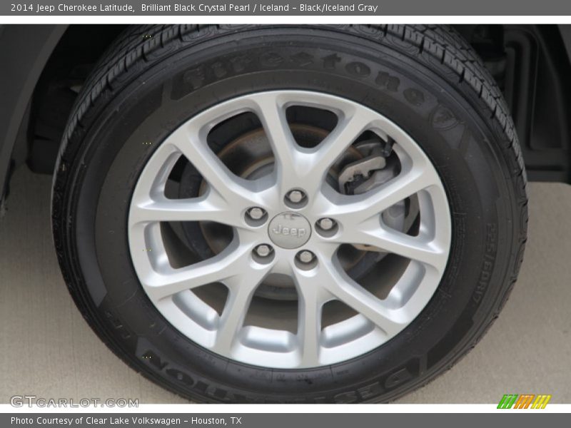 Brilliant Black Crystal Pearl / Iceland - Black/Iceland Gray 2014 Jeep Cherokee Latitude