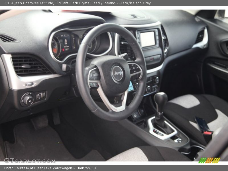 Brilliant Black Crystal Pearl / Iceland - Black/Iceland Gray 2014 Jeep Cherokee Latitude