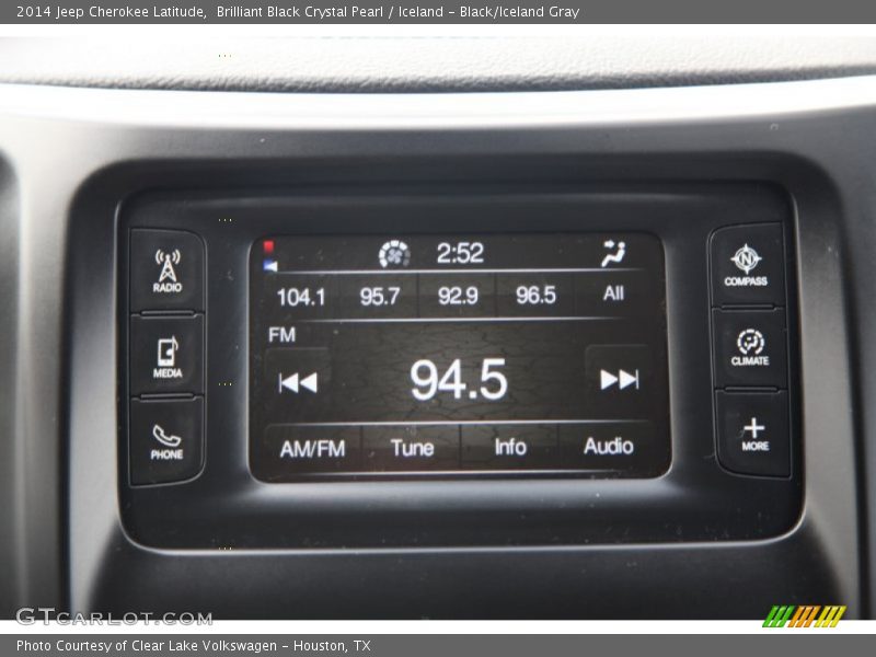 Brilliant Black Crystal Pearl / Iceland - Black/Iceland Gray 2014 Jeep Cherokee Latitude