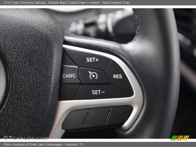 Brilliant Black Crystal Pearl / Iceland - Black/Iceland Gray 2014 Jeep Cherokee Latitude