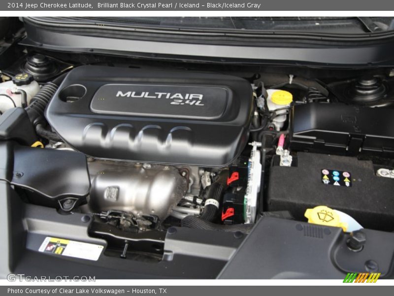 Brilliant Black Crystal Pearl / Iceland - Black/Iceland Gray 2014 Jeep Cherokee Latitude