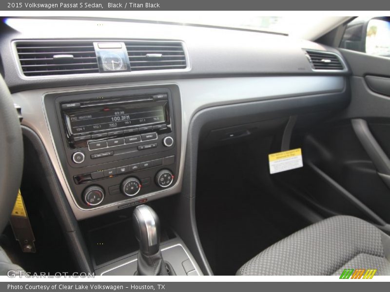 Black / Titan Black 2015 Volkswagen Passat S Sedan