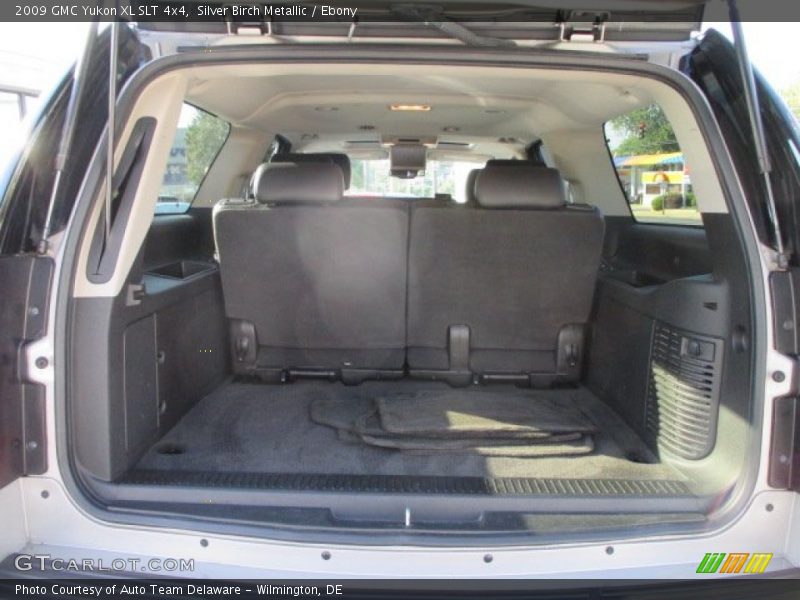 Silver Birch Metallic / Ebony 2009 GMC Yukon XL SLT 4x4