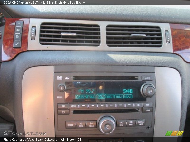 Silver Birch Metallic / Ebony 2009 GMC Yukon XL SLT 4x4
