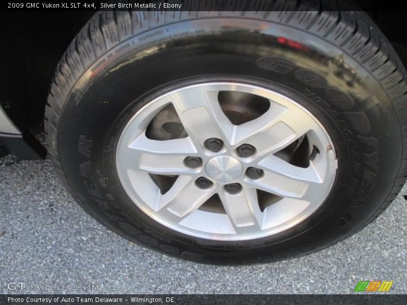 Silver Birch Metallic / Ebony 2009 GMC Yukon XL SLT 4x4